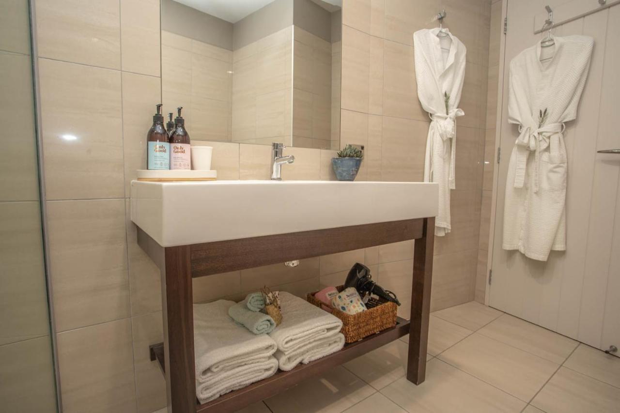 Dunluce Boutique B&B 테아나우 외부 사진